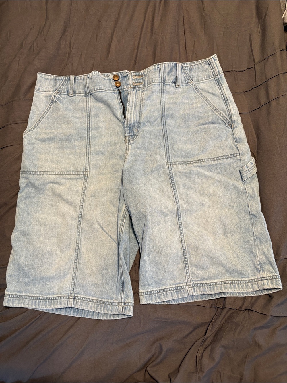 American Eagle Outfitters Light Wash Denim Cargo Shorts Stretch Baggy Cargo